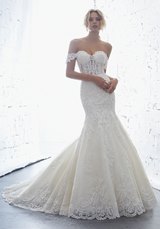 Bridal Dress: 1707