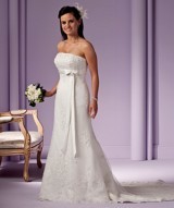 Bridal Dress: Perfectly Petite Bride - Della 