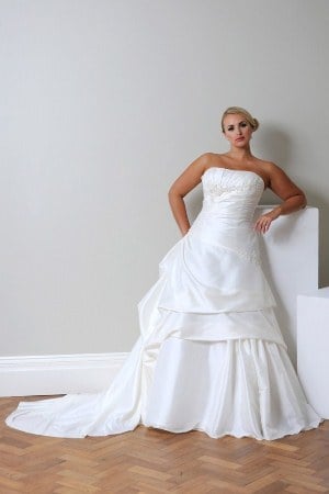 Wedding Dress - CALLISTA Collection: 4100 - For Brides With Curves | PlusSize Bridal Gown