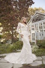 Bridal Dress: Casablanca Bridal Collection: 2492 - DEVIN 