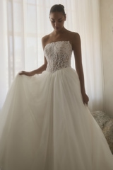 Bridal Dress: Casablanca Bridal Collection: 2622 - Antonella 