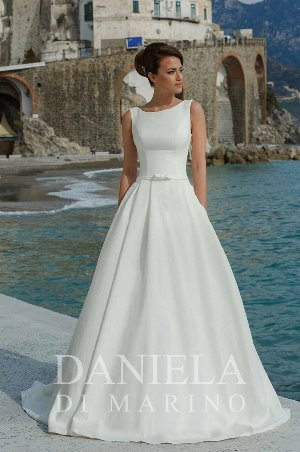 Wedding Dress - Daniela Di Marino 2017 Collection - 4105 - BARCLI | DanielaDiMarino Bridal Gown