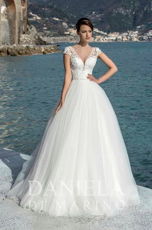 Wedding Dress - Daniela Di Marino 2017 Collection - 4198 - ALBERDI | DanielaDiMarino Bridal Gown