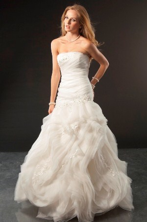 Wedding Dress - JAI Style 9158 - Fit & Flare Organza | Jai Bridal Gown
