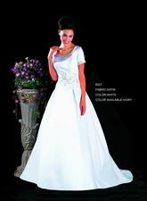 Bridal Dress: 6227