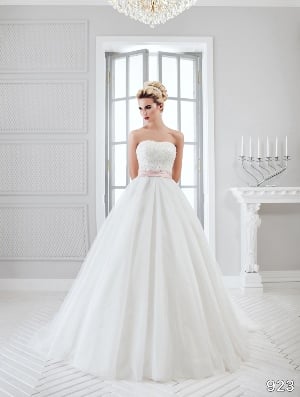 Wedding Dress - Sans Pareil Bridal Collection 2016: 923 - Lace studded strapless bodice with satin ribbon waistband and layered A-line skirt | SansPareil Bridal Gown