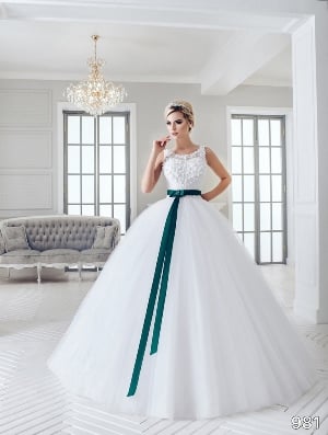 Wedding Dress - Sans Pareil Bridal Collection 2016: 981 - Stunning 3-D lace applique motif on sleeveless yoke and ball gown skirt | SansPareil Bridal Gown