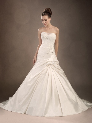 Wedding Dress - Sophia Tolli SPRING 2013 Collection - Y11304 Venia | SophiaTolliByMonCheri Bridal Gown