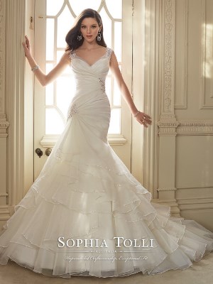 Wedding Dress - Sophia Tolli SPRING 2016 Collection - Y11647 Thema | SophiaTolliByMonCheri Bridal Gown