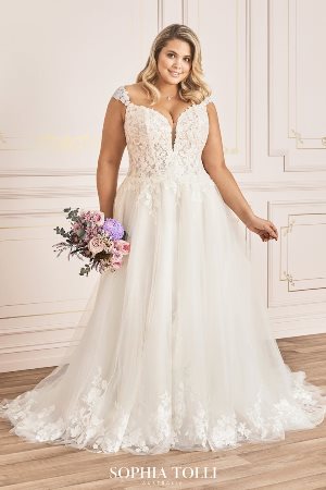 Wedding Dress - Sophia Tolli SPRING 2020 Collection - Y12011LS - Alannah | PlusSize Bridal Gown