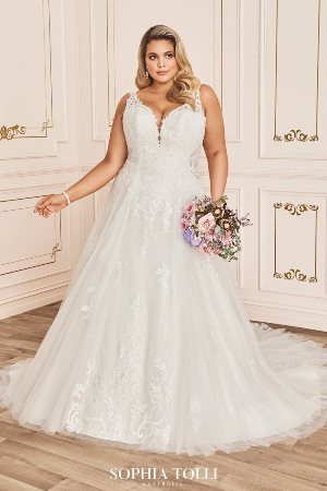 Wedding Dress - Sophia Tolli SPRING 2020 Collection - Y12035LS - Chiara | PlusSize Bridal Gown