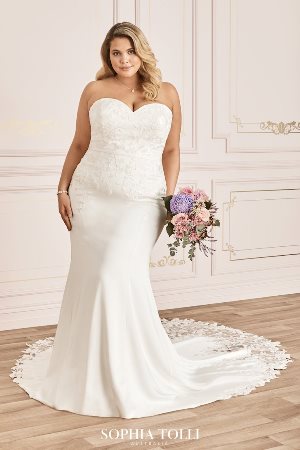 Wedding Dress - Sophia Tolli SPRING 2020 Collection - Y12036LS - Pippa | PlusSize Bridal Gown