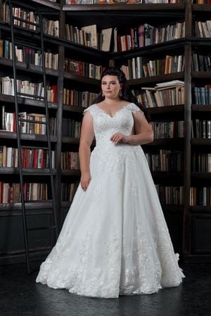 Wedding Dress - Maria Mitchello - Plus sizes - The Superiority Collection: PS2205 | PlusSize Bridal Gown