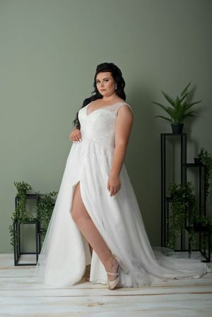 Wedding Dress - Maria Mitchello - Plus sizes - The Superiority Collection: PS2210 | PlusSize Bridal Gown