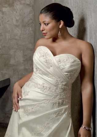 Wedding Dress - Mori Lee Julietta: 3053 - Luxe Taffeta with Lace Appliques | PlusSize Bridal Gown