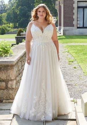 Wedding Dress - Mori Lee Julietta Spring 2022 Collection: 3341 - Evanna Wedding Dress | PlusSize Bridal Gown