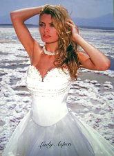 Bridal Dress: Lady Aspen