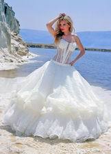 Bridal Dress: Lady Nur