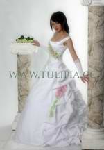 Bridal Dress: Tulipia - Jasmin 