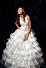 Bridal Dress: Tulipia - Gomfreda 