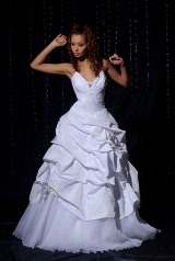 Bridal Dress: Hosta