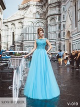 Evening Dress: Sans Pareil Collection 2017: V-019 