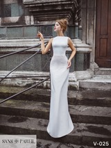 Evening Dress: Sans Pareil Collection 2017: V-025 