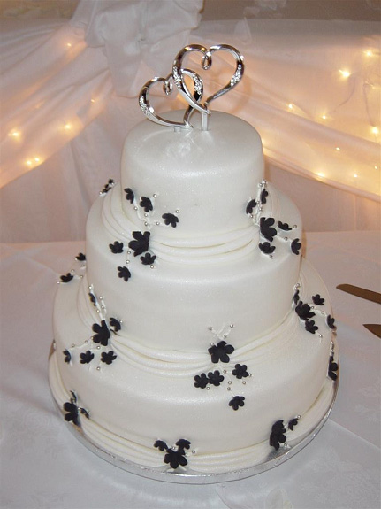 Wild Black and White Double Heart Cake