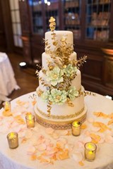 Natalya Cake: Mint green flowers and golden eucalyptus